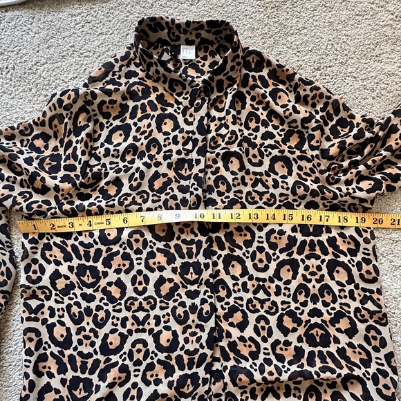 H&M Leopard Print Button-Up Blouse - Picture 9 of 10